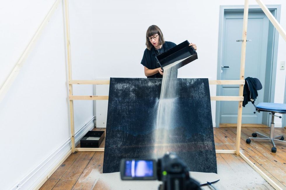 Installations- und Viedokünstlerin Suse Itzel 2018 im Künstlerhaus Lukas