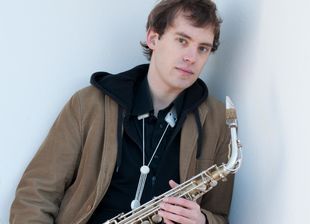 Saxophonist Tobias Leon Haecker & DJ Houze Arrest 